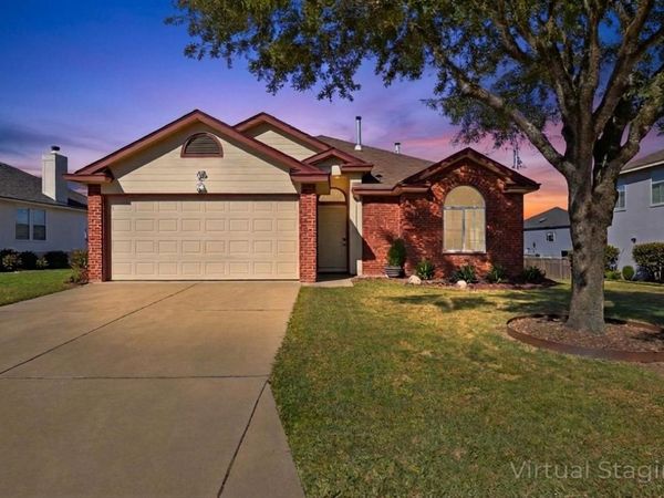 309 Dana DR, Hutto, TX 78634