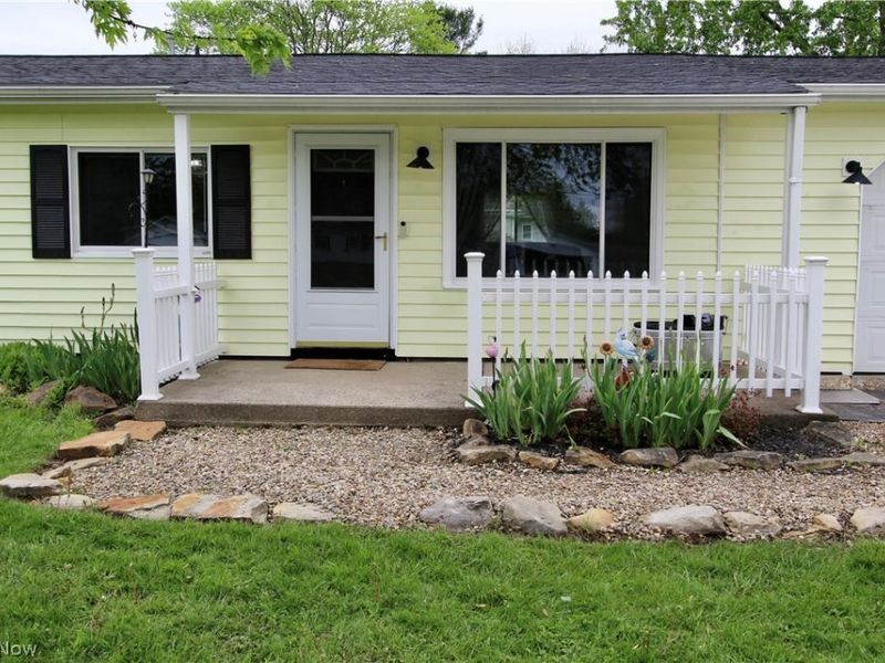2042 Byron Drive , Brunswick, OH 44212 Photo 2