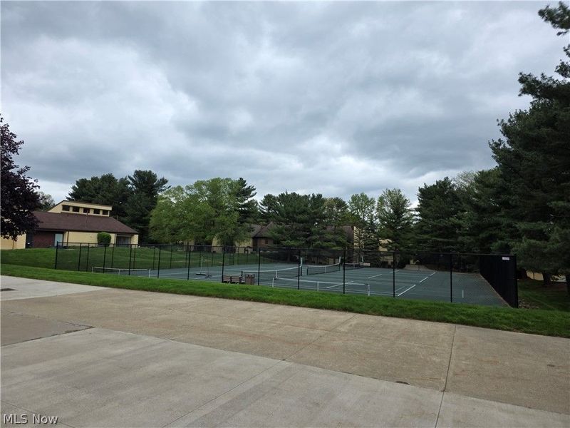 879 Hampton Ridge Drive, Akron, OH 44313 Photo 31