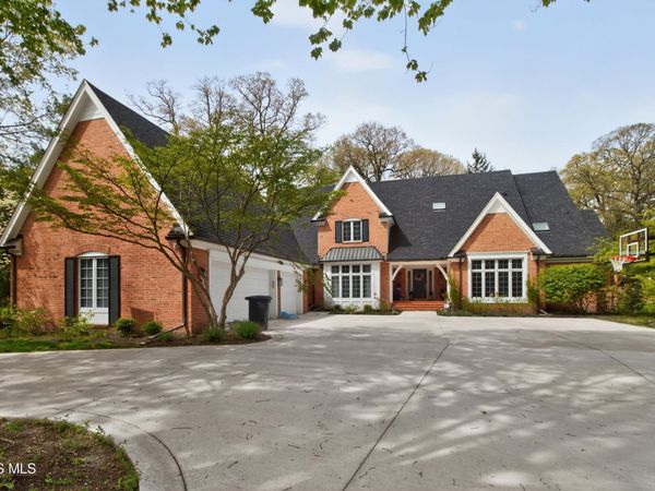 2709 Westchester Road, Ottawa Hills, OH 43615
