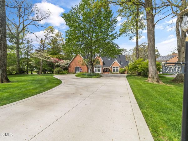 2709 Westchester Road , Ottawa Hills, OH 43615