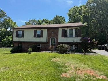 113 Hillview Drive, Lynchburg, VA 24502