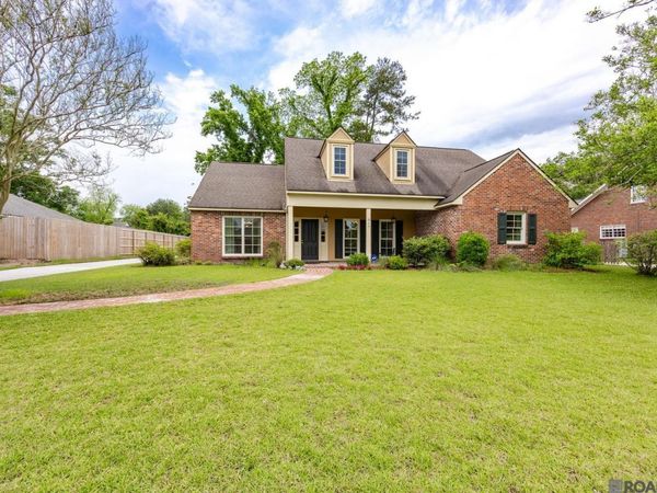 317 W Woodstone Ct, Baton Rouge, LA 70808