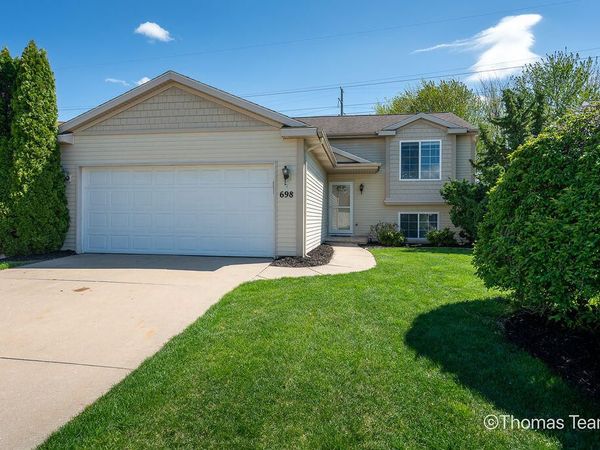 698 Silver Brook Drive SE, Grand Rapids, MI 49548