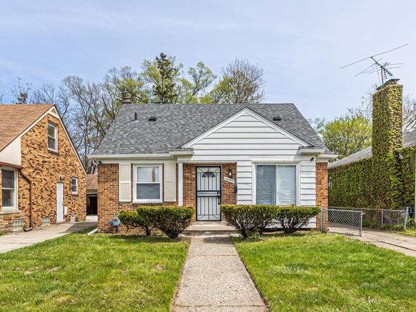18484 Warwick Street, Detroit, MI 48219