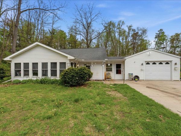 26281 Stroup Street, South Bend, IN 46628
