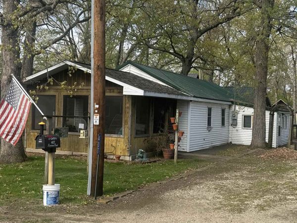 407 River View Road, Guttenberg, IA 52052