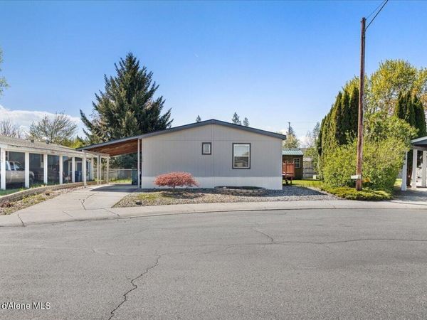 2206 W Oxford CIR , Coeur d'Alene, ID 83815