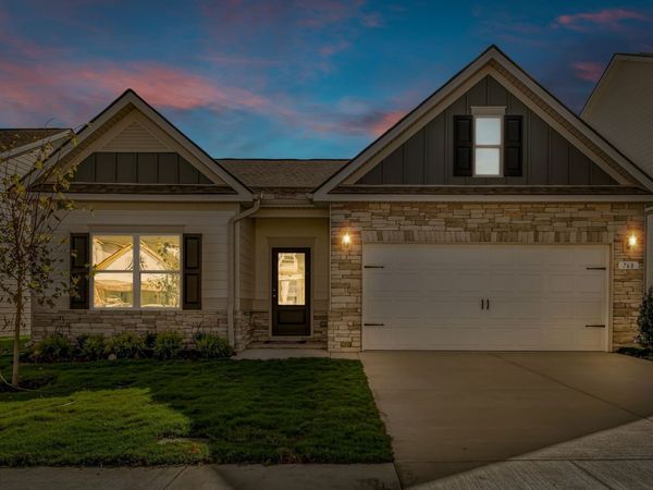 506 Charing Cross Dr , Lebanon, TN 37087