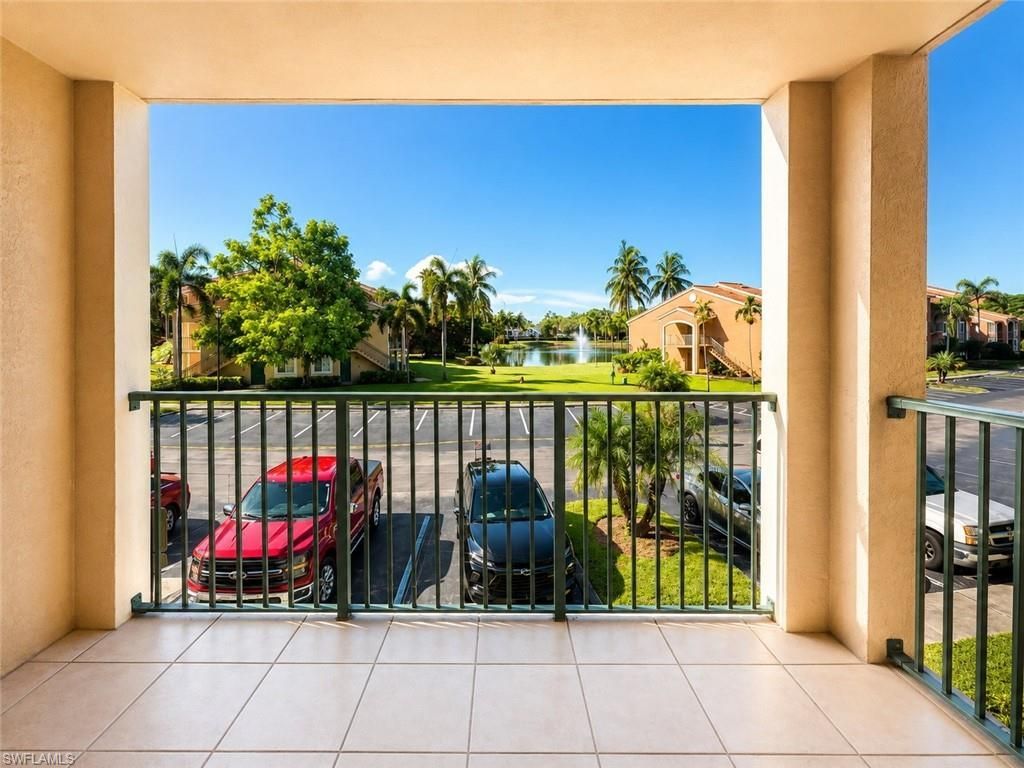 1240 Wildwood Lakes Blvd, Unit 203, Naples, FL 34104 Photo