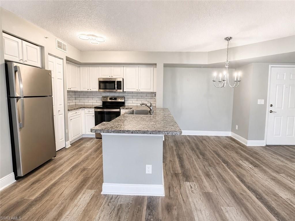 1240 Wildwood Lakes Blvd, Unit 203, Naples, FL 34104 Photo