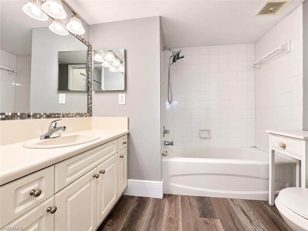 1240 Wildwood Lakes Blvd, Unit 203, Naples, FL 34104 Photo