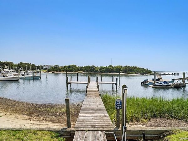 35 Gardners Lane , Hampton Bays, NY 11946