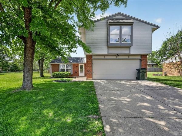 2294 Cross Village Drive, Miami Township, OH 45342