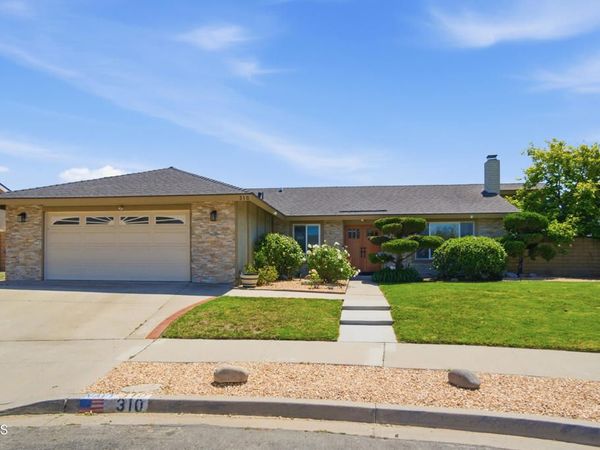310 Foxglove Place, Oxnard, CA 93036