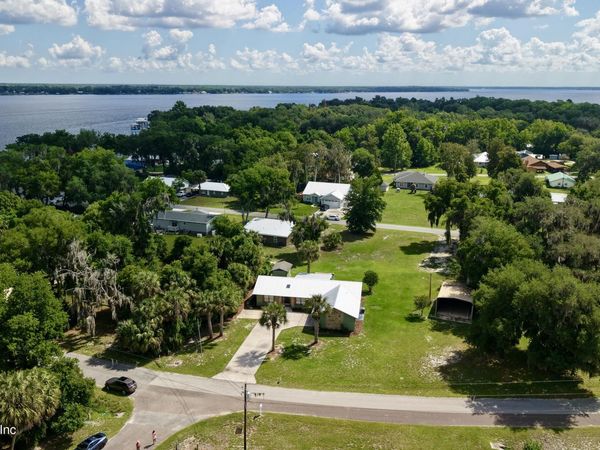 226 PORT COMFORT Drive, East Palatka, FL 32177