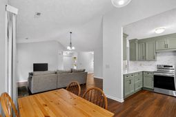 4030 Bonaparte Drive photo 4