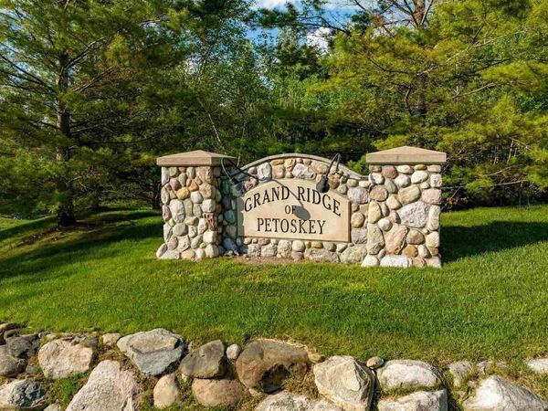 1010 Grand Ridge Drive, Petoskey, MI 49770