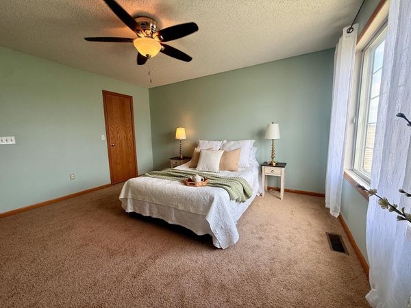 1825 Southcross Drive W, Unit 2306, Burnsville, MN 55306