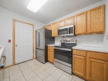 1825 Southcross Drive W, Unit 2306, Burnsville, MN 55306