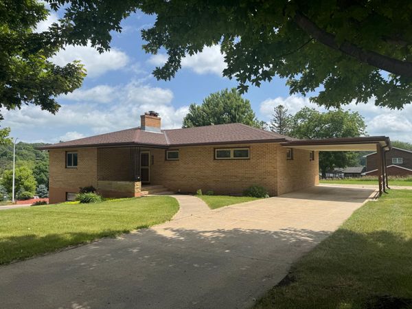 824 Brown Street, Jackson, MN 56143