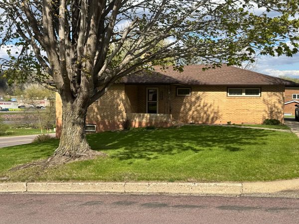 824 Brown Street, Jackson, MN 56143