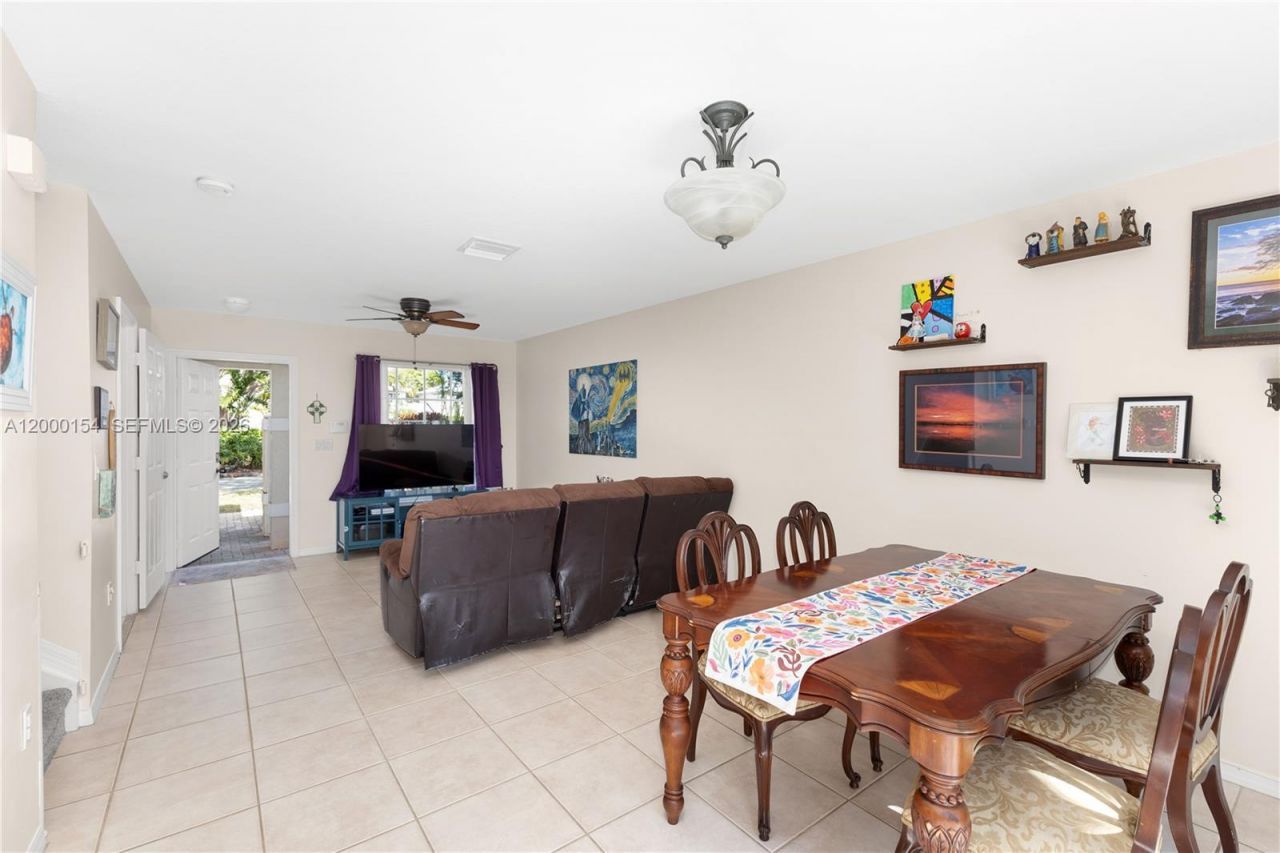 17083 NW 23rd St, Pembroke Pines, FL 33028 Photo