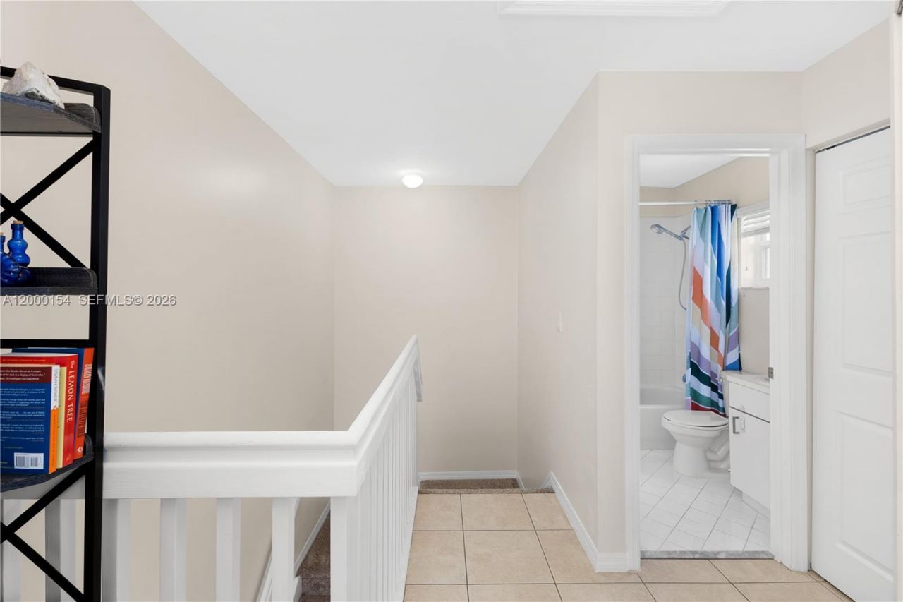 17083 NW 23rd St, Pembroke Pines, FL 33028 Photo