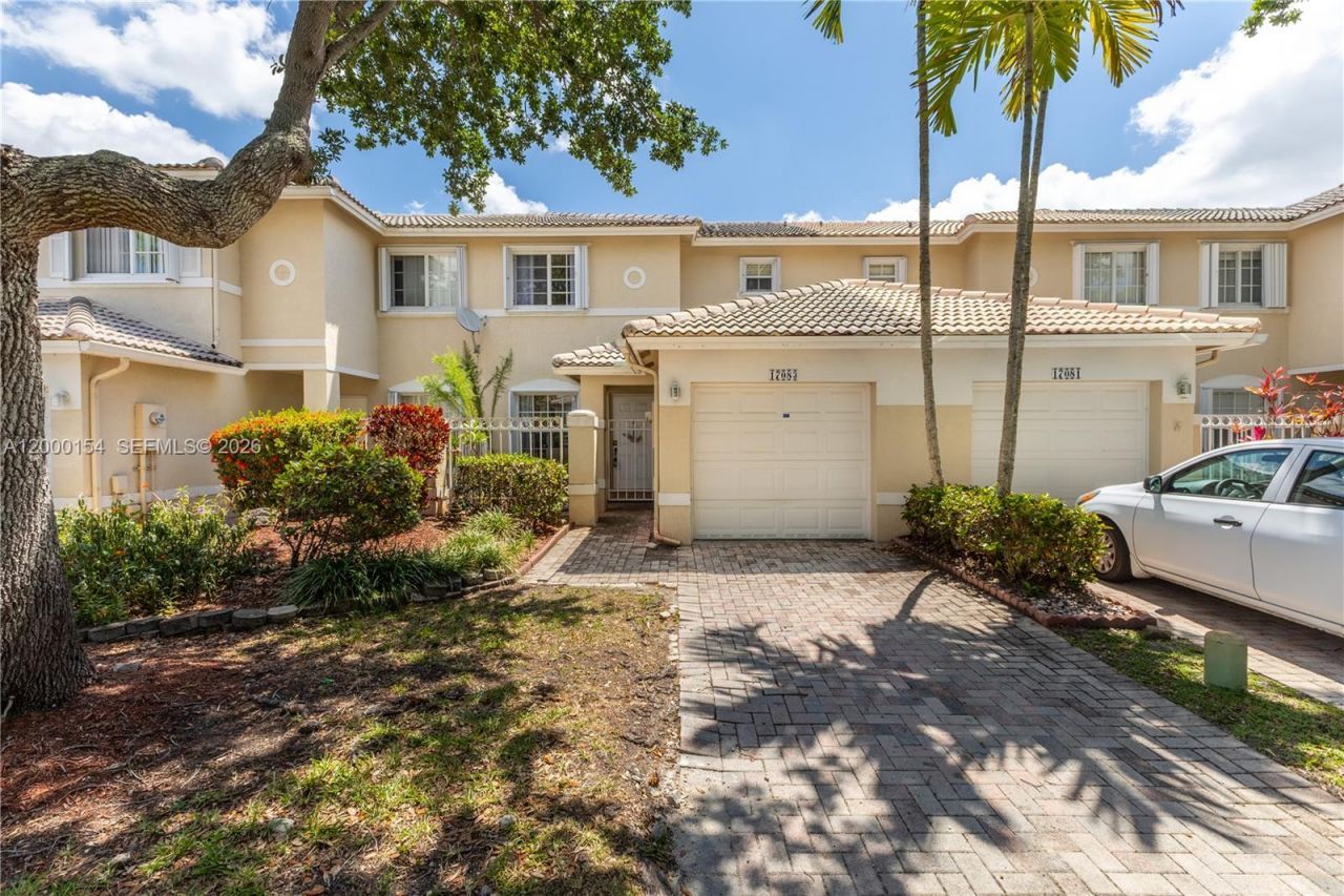 17083 NW 23rd St, Pembroke Pines, FL 33028 Photo