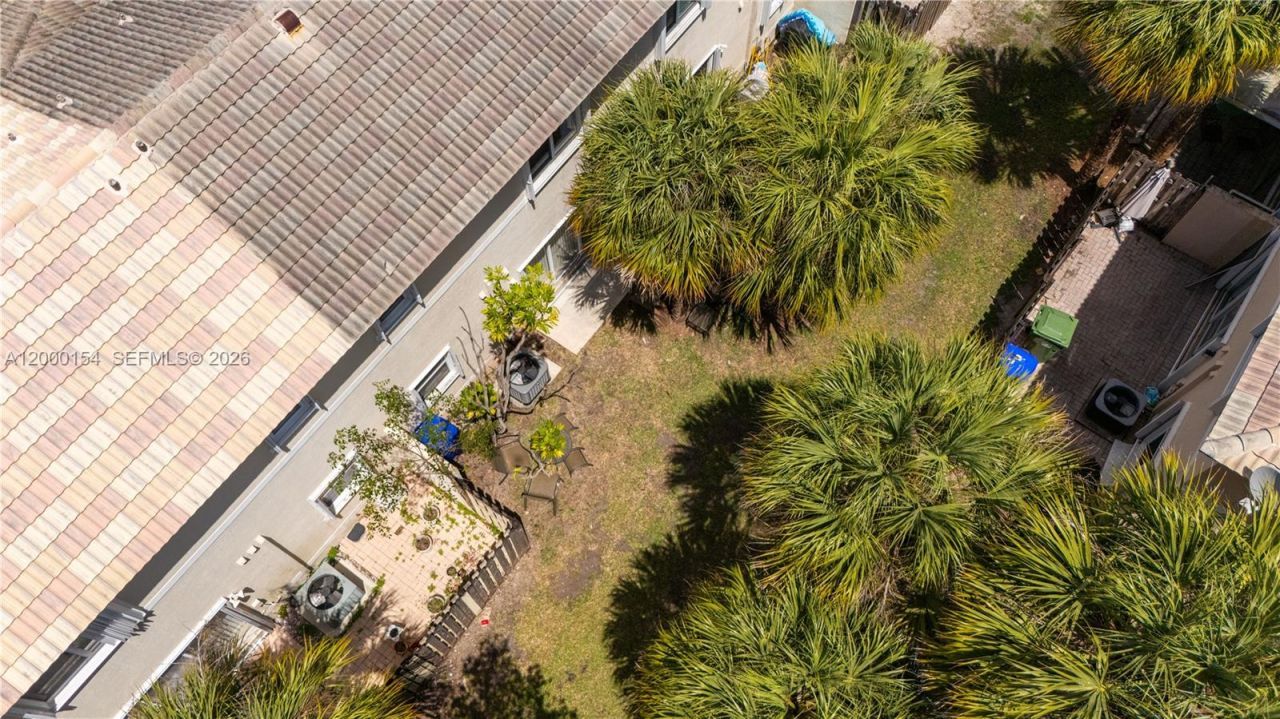 17083 NW 23rd St, Pembroke Pines, FL 33028 Photo
