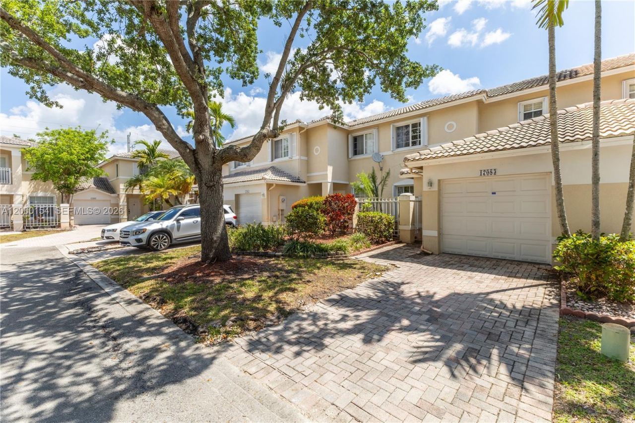 17083 NW 23rd St, Pembroke Pines, FL 33028 Photo