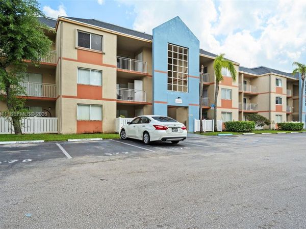 18880 NW 57th Ave , Unit 301, Hialeah, FL 33015