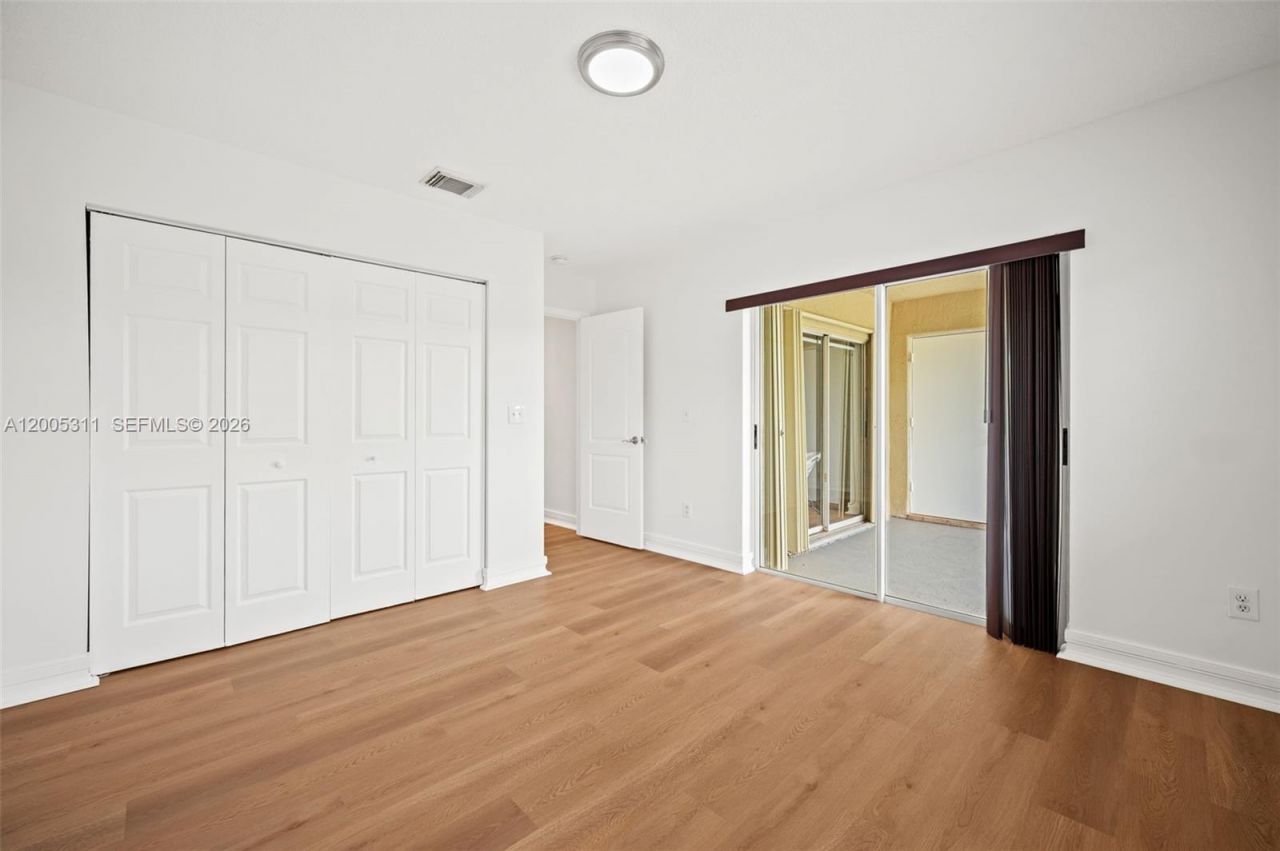 18880 NW 57th Ave, Unit 301, Hialeah, FL 33015 Photo