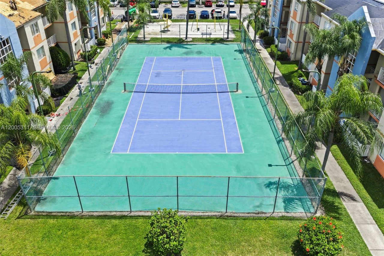 18880 NW 57th Ave, Unit 301, Hialeah, FL 33015 Photo