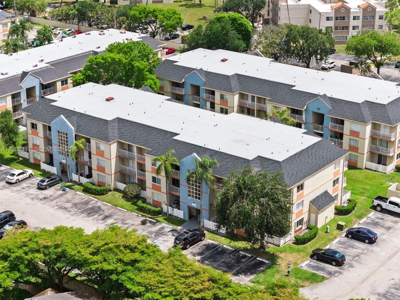 18880 NW 57th Ave, Unit 301, Hialeah, FL 33015 Photo