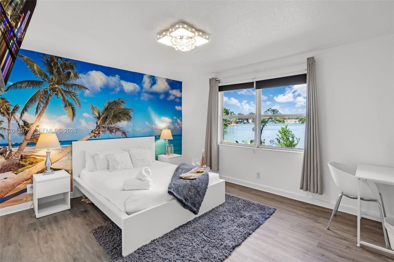 1020 SW 8th St , Hallandale Beach, FL 33009 Photo
