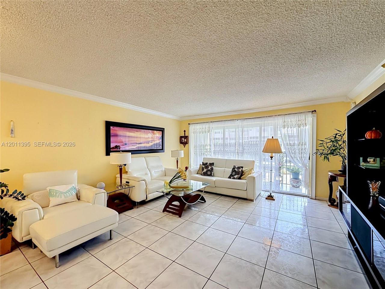 330 SE 2nd St , Unit 305E, Hallandale Beach, FL 33009 Photo