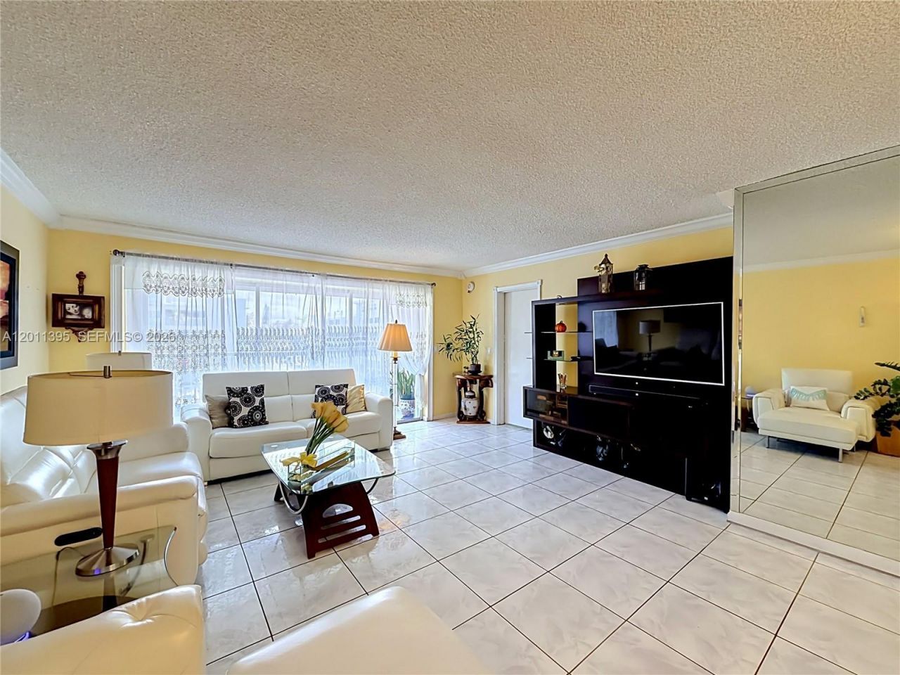330 SE 2nd St , Unit 305E, Hallandale Beach, FL 33009 Photo