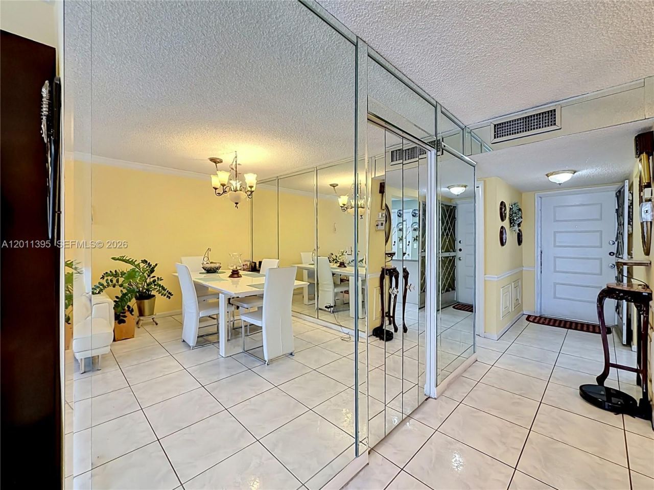 330 SE 2nd St , Unit 305E, Hallandale Beach, FL 33009 Photo
