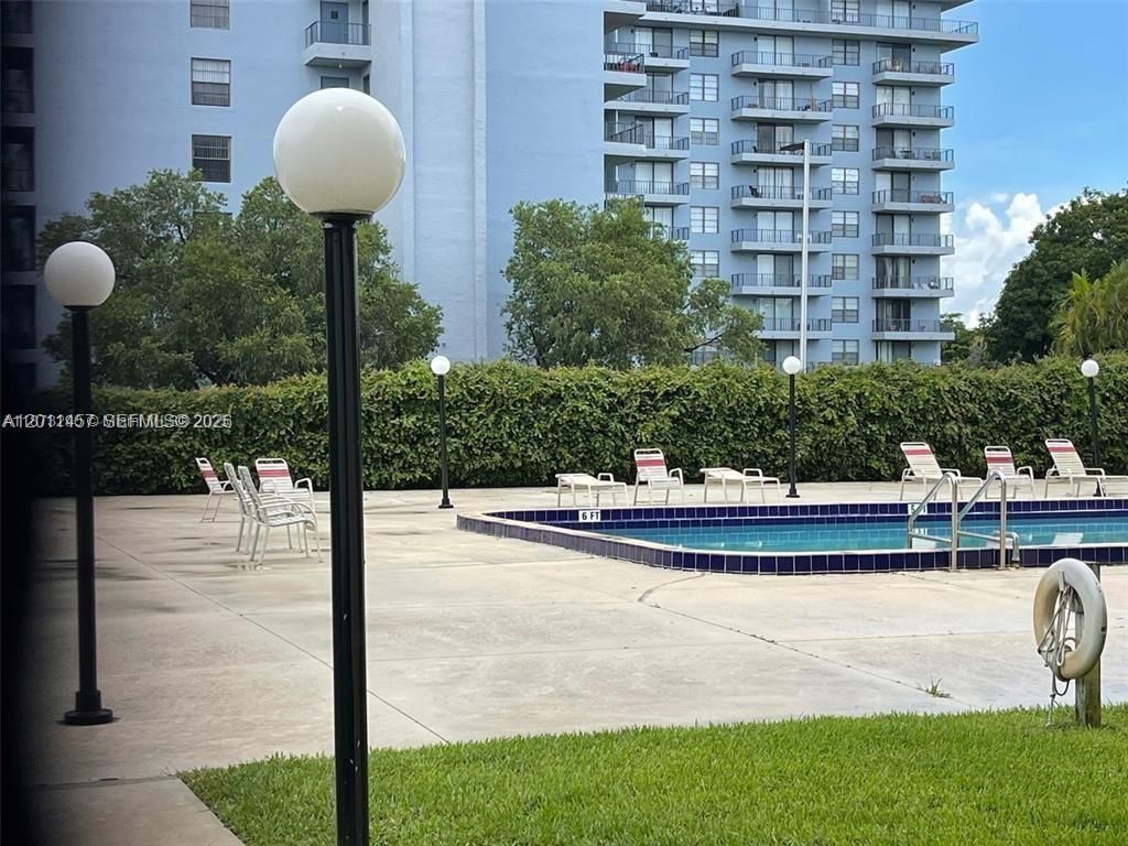 15600 NW 7th Ave , Unit 703, Miami, FL 33169 Photo