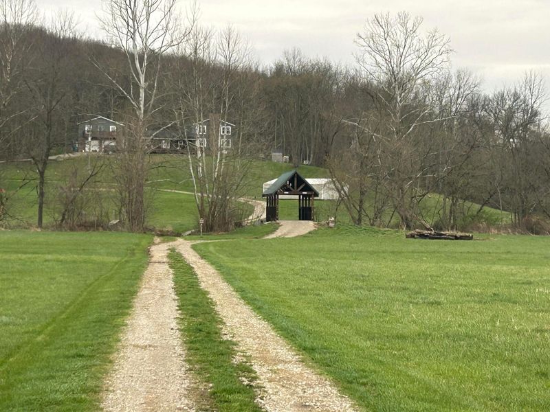 13950 W Carlisle Road, Frazeysburg, OH 43822 Photo 12