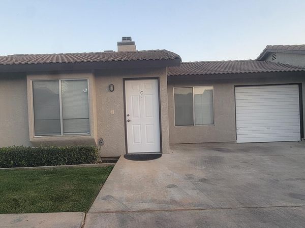 3200 Brookside, Unit C, Bakersfield, CA 93311