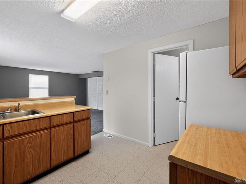 2278 Cross Village Drive, Miami Township, OH 45342 Photo 17