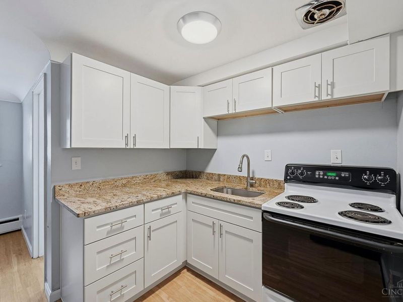 6469 Montgomery Road, Cincinnati, OH 45213 Photo 5