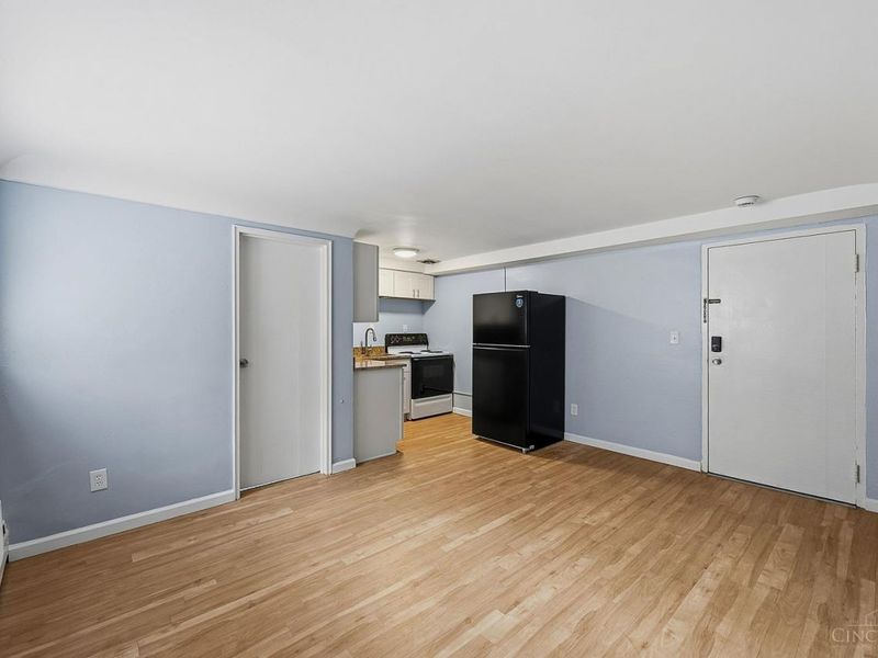 6469 Montgomery Road, Cincinnati, OH 45213 Photo 6