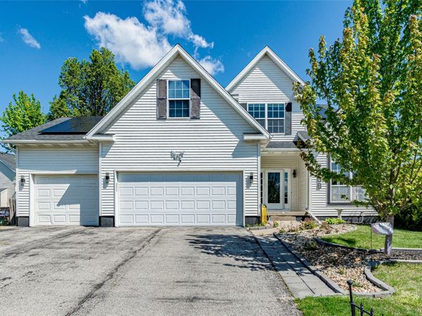 2008 Fox Trail Drive NE, Cedar Rapids, IA 52402