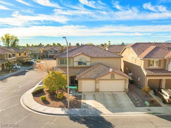 7317 Wild Roar Avenue , Las Vegas, NV 89129