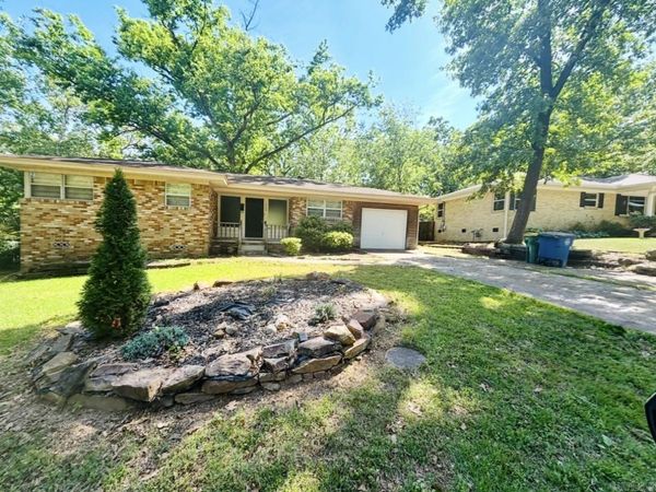 1800 Northwood Rd , North Little Rock, AR 72116