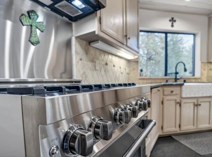 1914 War Hawk Way, Arnold, CA 95223 Photo