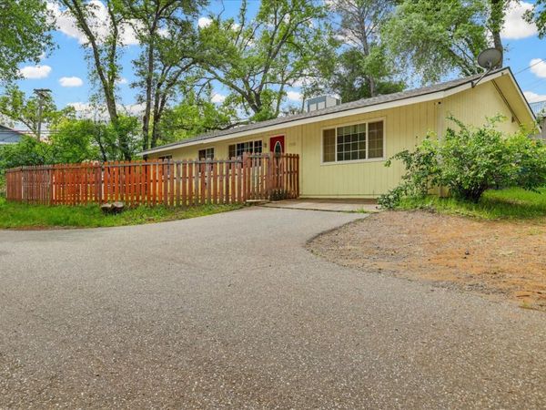 17292 Penn Valley Dr, Penn Valley, CA 95946